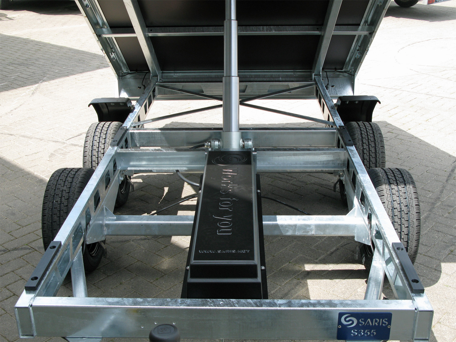 sak1-306-184-2700-2-e35-be_saris_k1_306_184_2700_2_e35_10