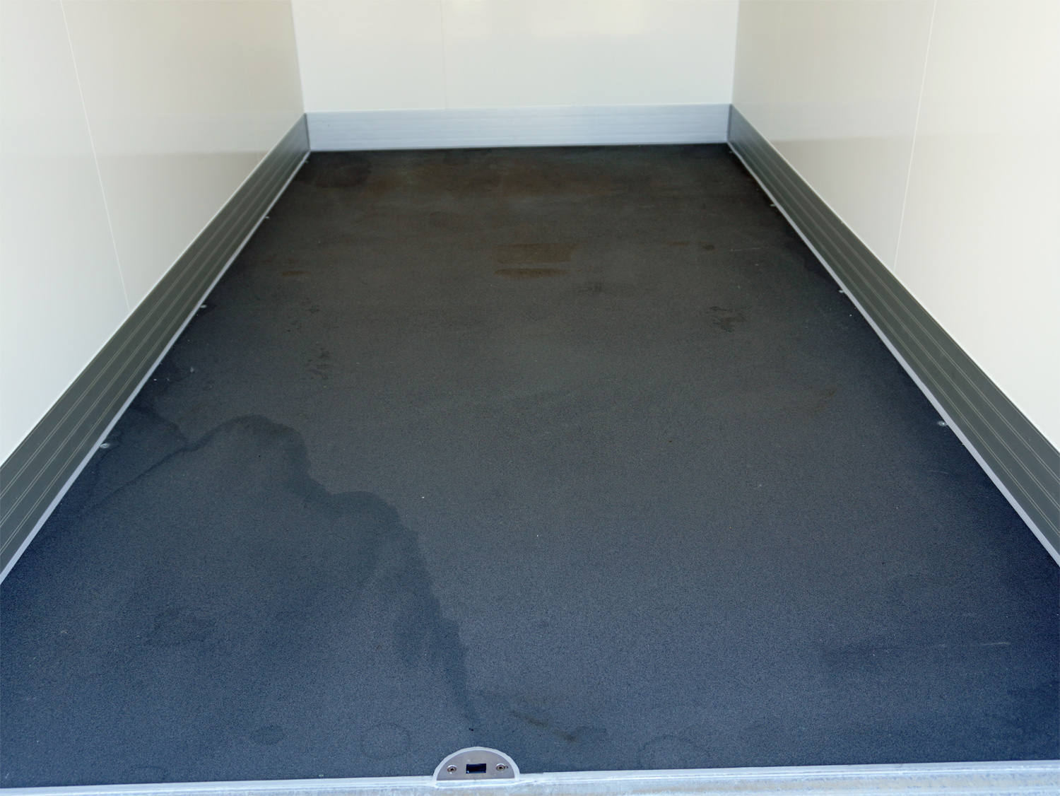 hu5351100_humbaur_hgk_25_32_18_-_21_pf60_deluxe_5