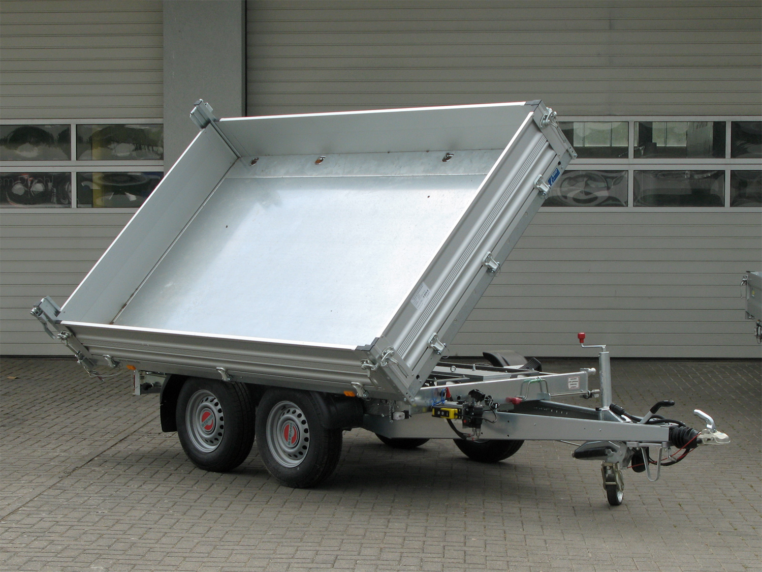 st25929020_stema_shdk_35-36-182b_trius_alu_2