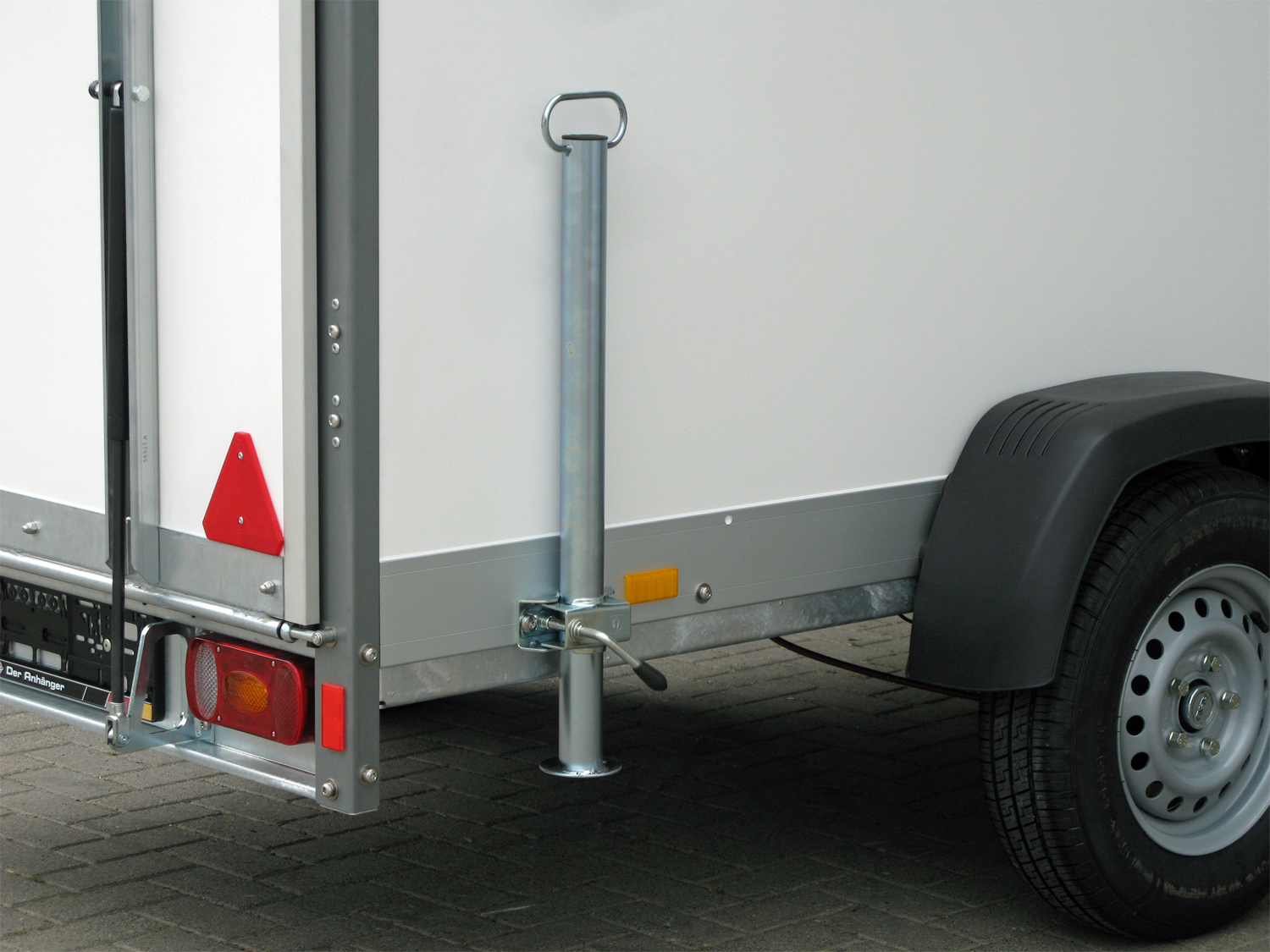 st26122064_stema_p-box_stpk_o1_75g-25-131p151_6