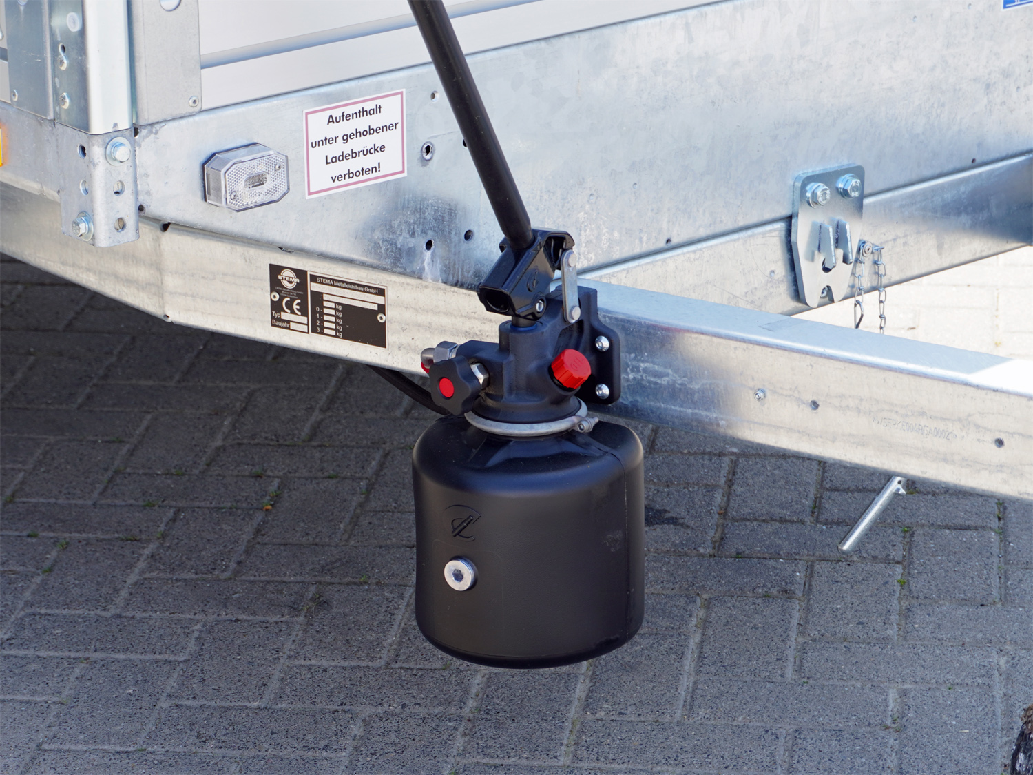 st25806020_stema_rke_o2_13-27-151_alu_8