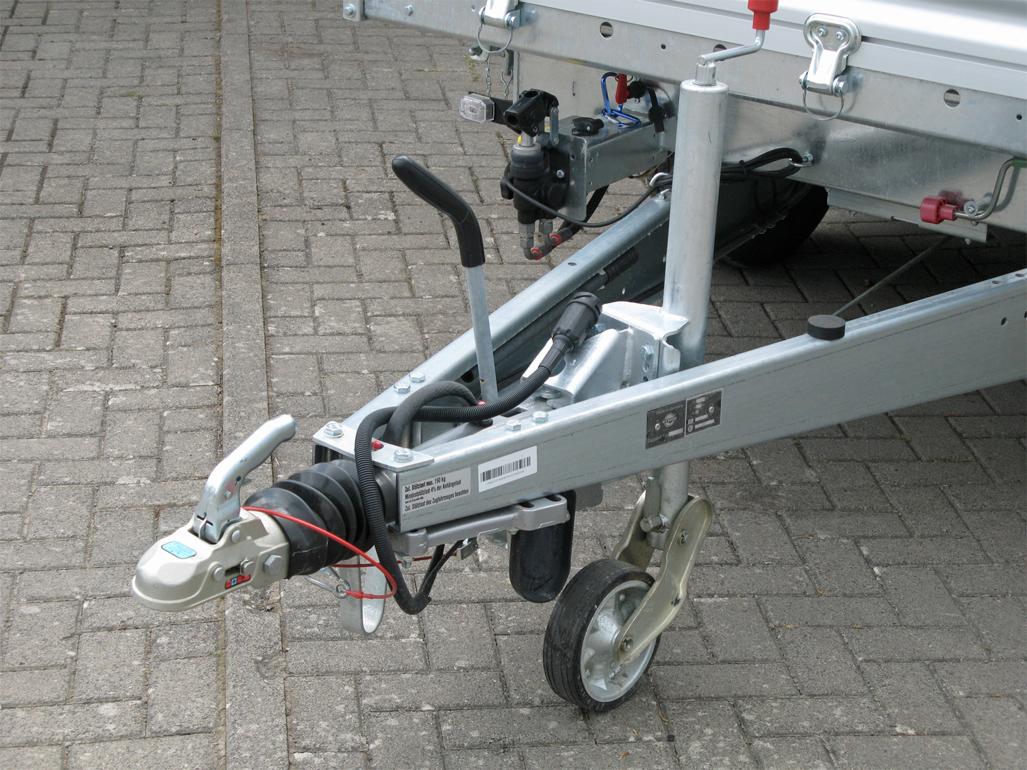 st25936020_stema_shdk_27-36-202b_trius_7