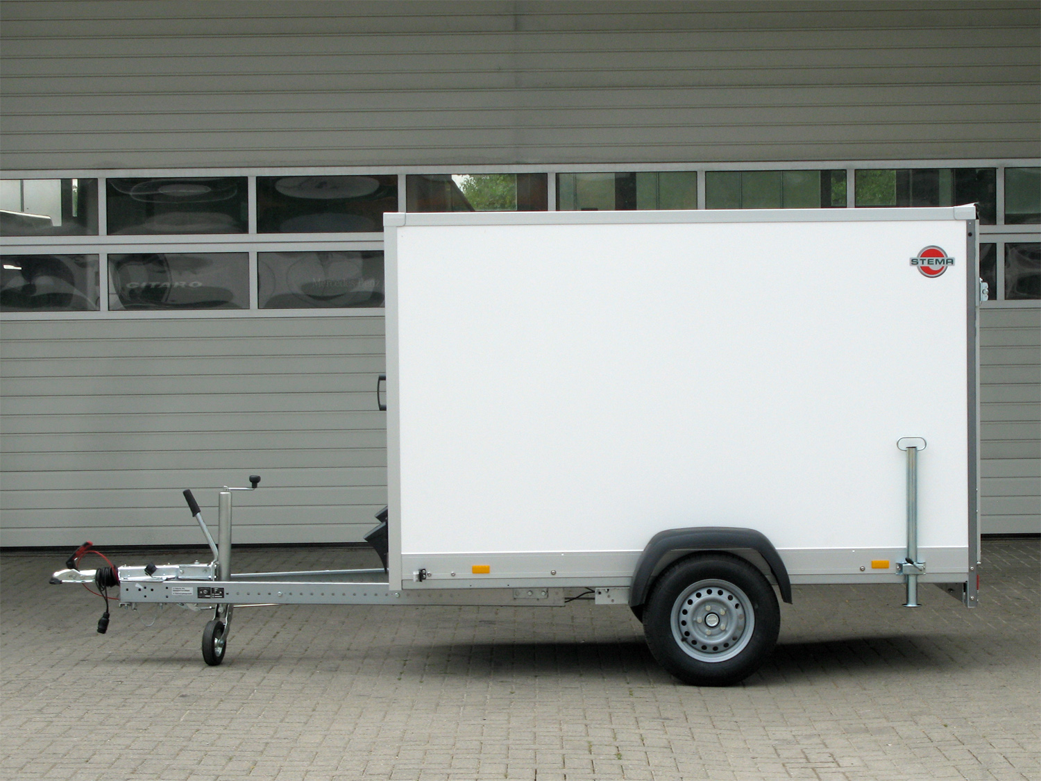 st26122064_stema_p-box_stpk_o1_75g-25-131p151_3