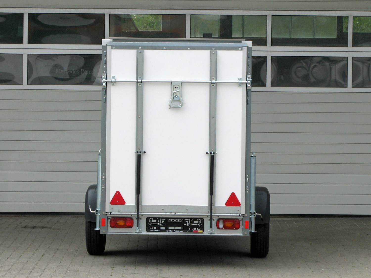 st26122064_stema_p-box_stpk_o1_75g-25-131p151_5