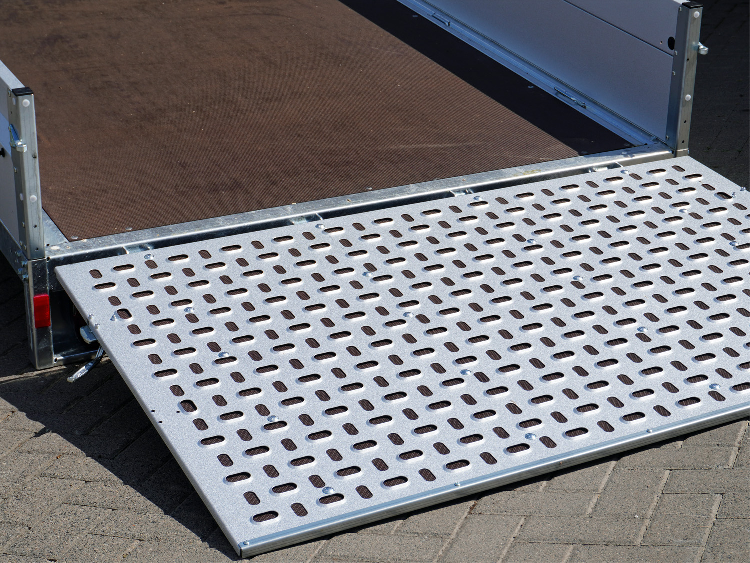 st24251001_stema_mut_o2_18-30-151_6