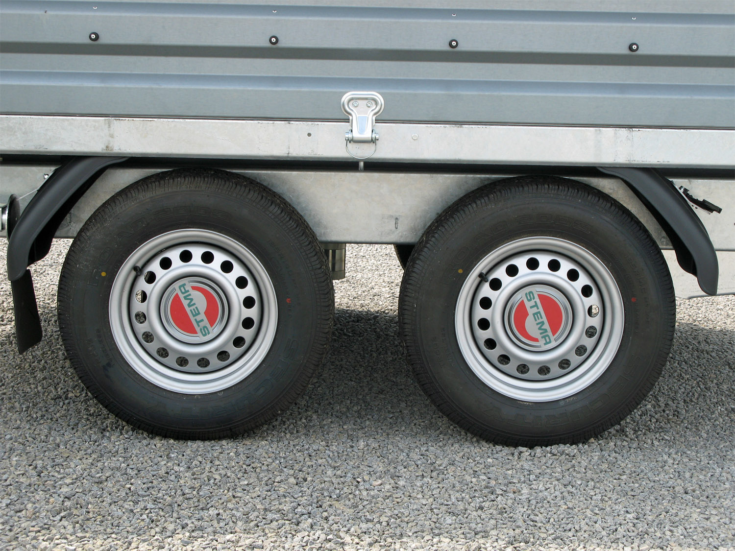 st25929010_stema_shdk_35-36-182b_trius_zink_4