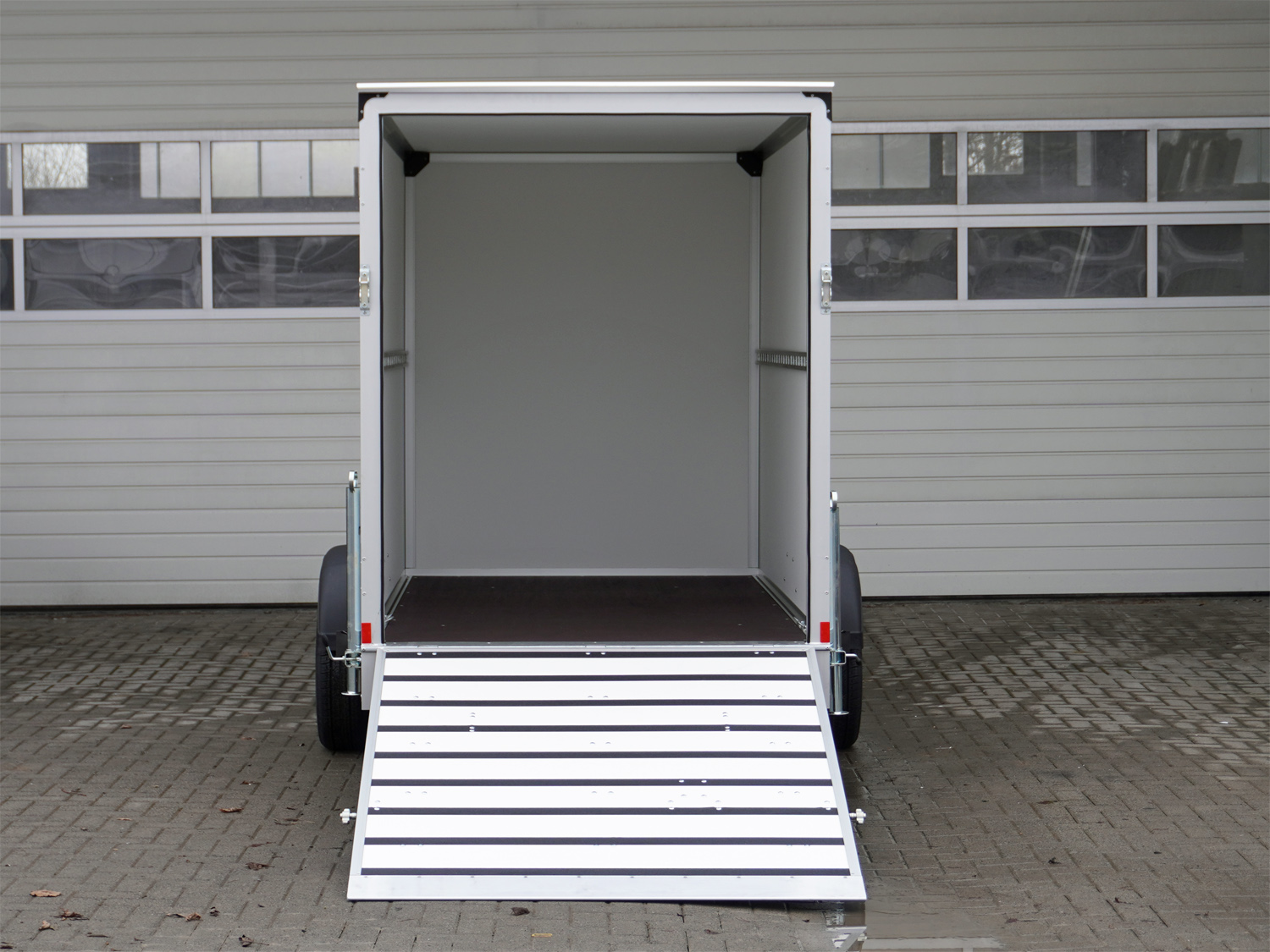 hu5292-r-rsd_humbaur_hk_133015-18p_flexzurr_4