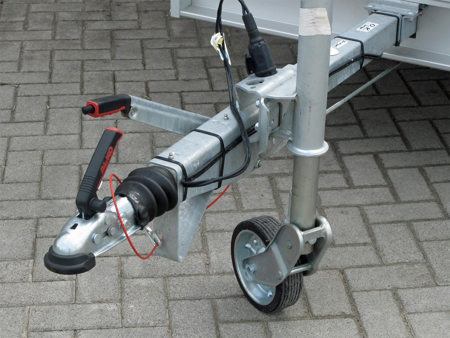 un518386-plus_unsinn_ut_2512-13-14__plus_6