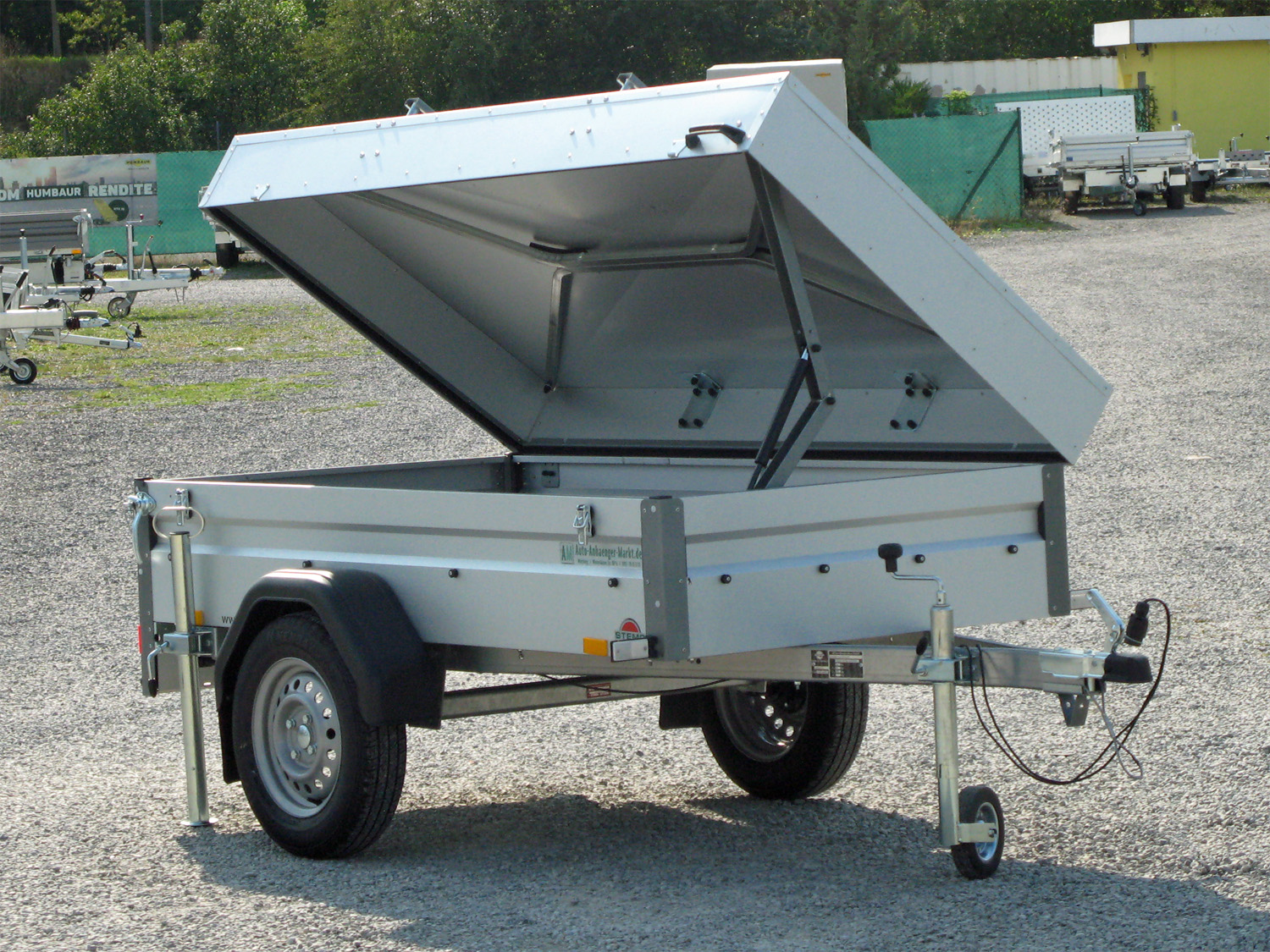 st24220050_stema_st_o1_75-25-131_1