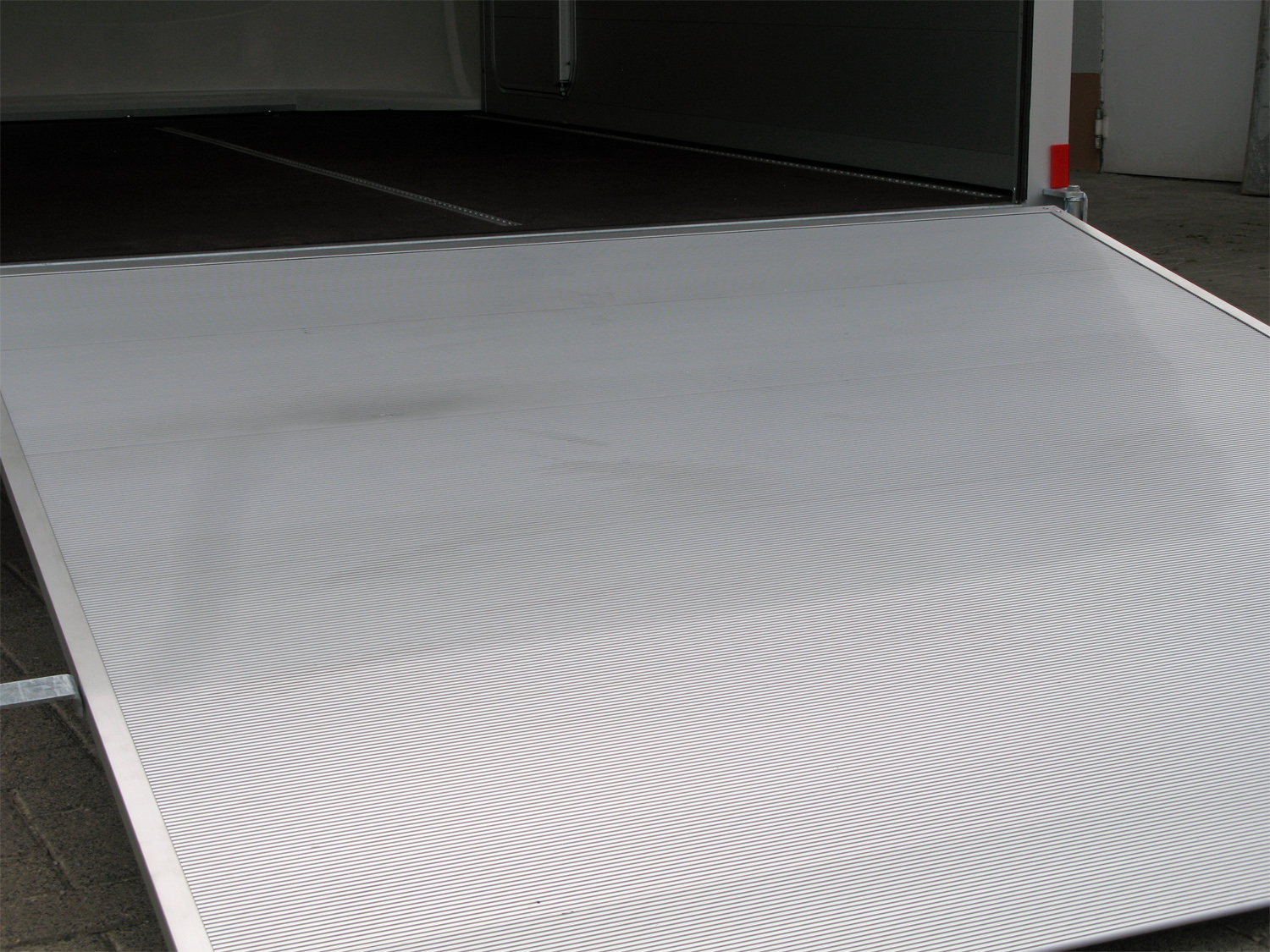 hu5801-ufw-100_humbaur_hkpa_153217_11