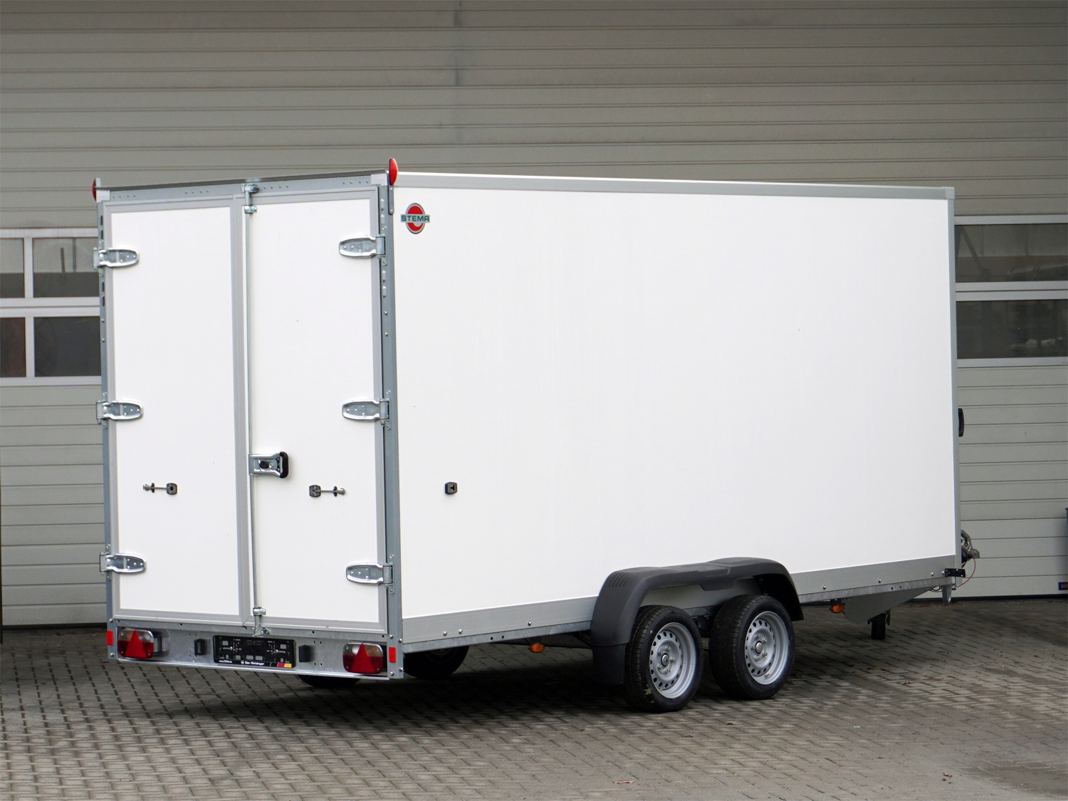 st26163062_stema_p-box_stpk_o2_35-46-182p202_2