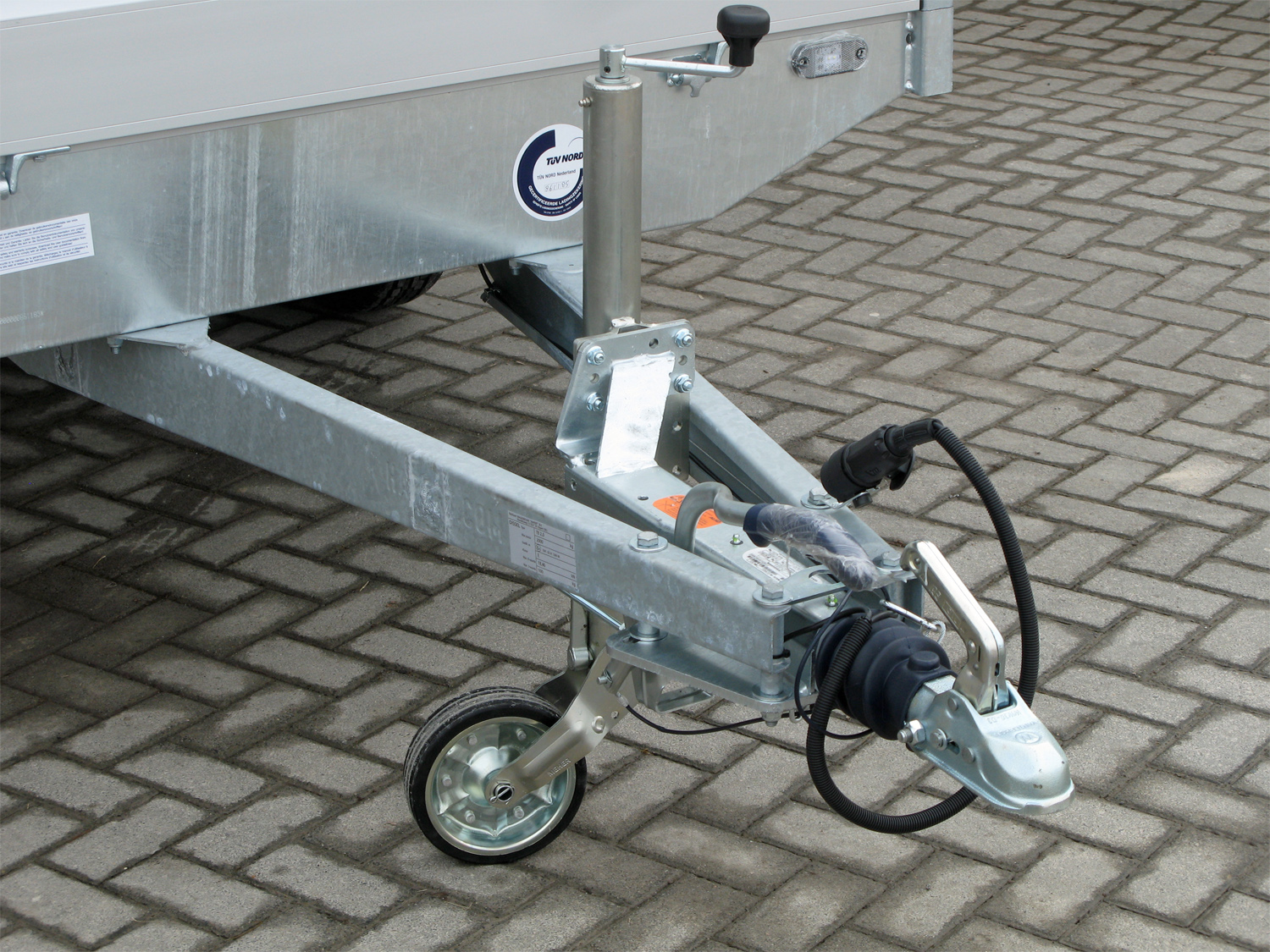 haah10726150101_hapert_azure_h-1_-_750_-_2600_x_1500_4