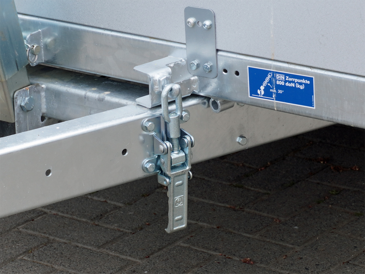 st24267001_stema_mut_o2_15-25-151_10