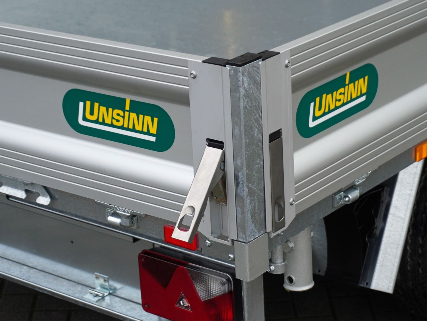 un606194_unsinn_web__dk_3017-26-13_e_pumpe_10