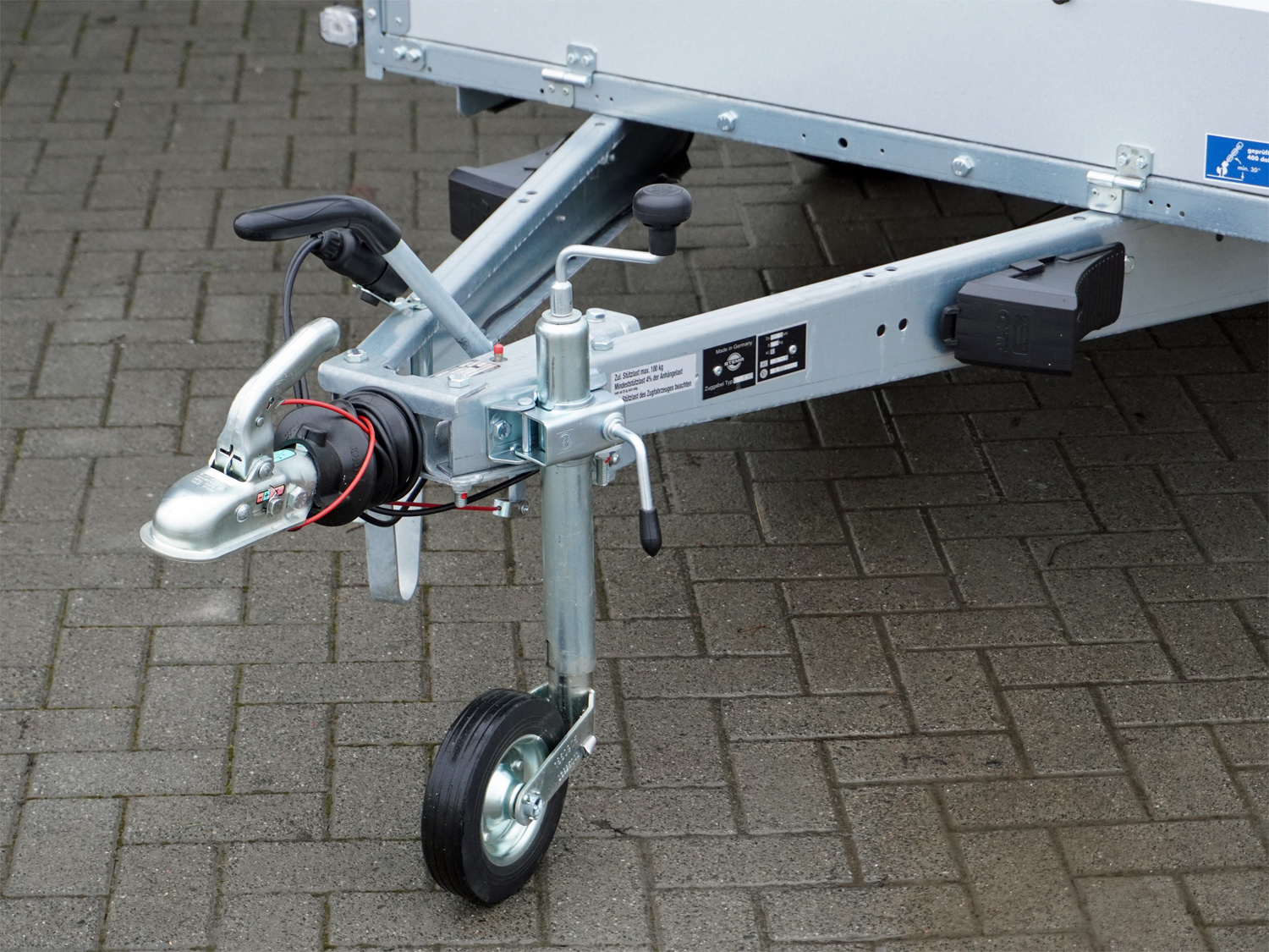 st24111002-bw_stema_stl_1300_o2_13-25-131_coc_6