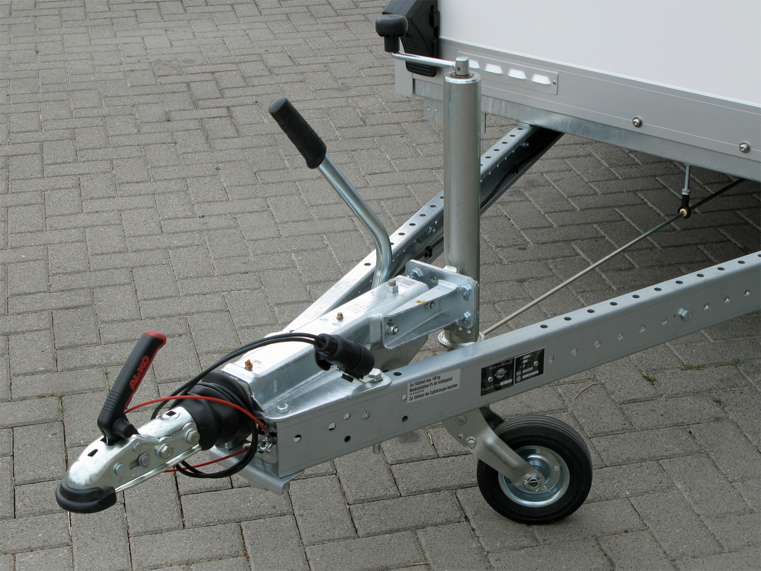 st26118062_stema_p-box_stpk_o2_15-25-181p182_10