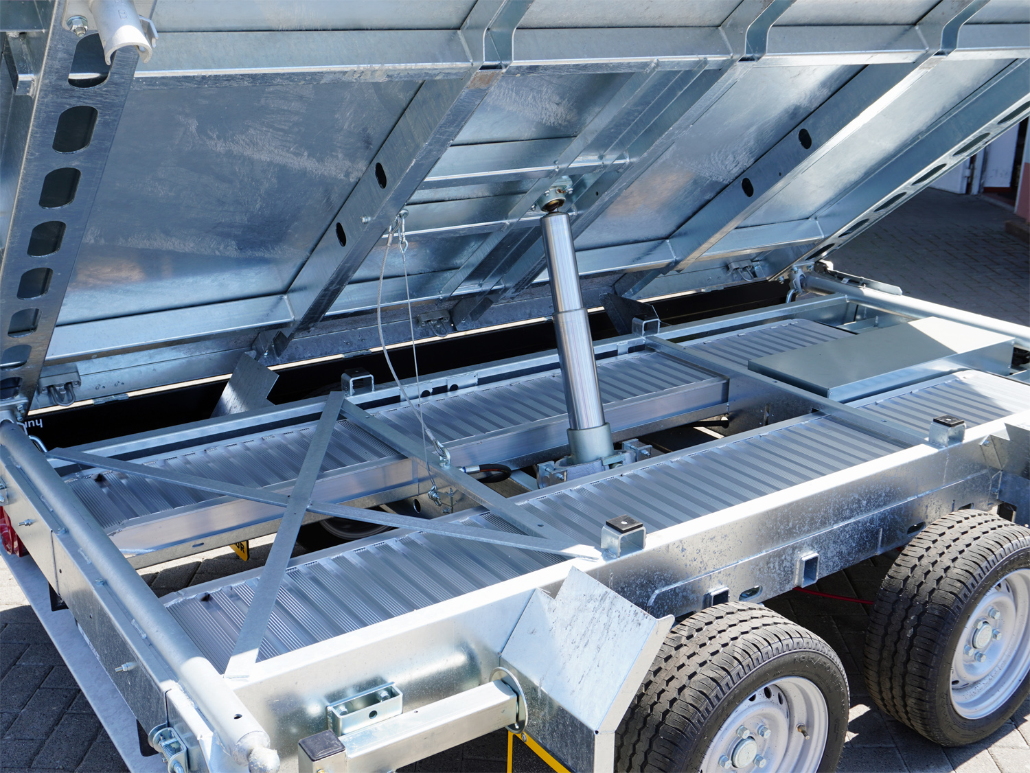 hu3017-3-ra-bw_humbaur_htk_350031_stahl_6