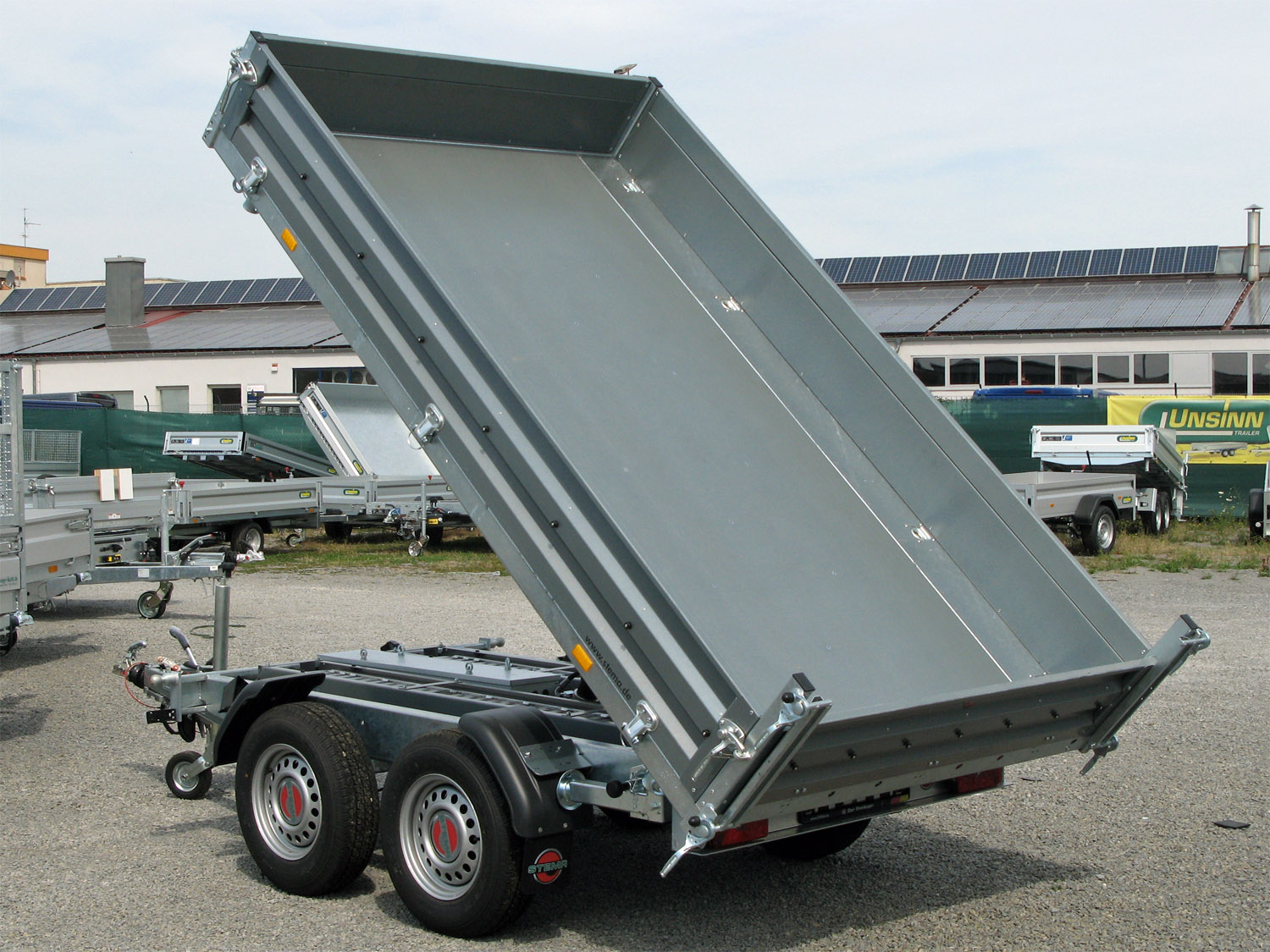 st25929010_stema_shdk_35-36-182b_trius_zink_2