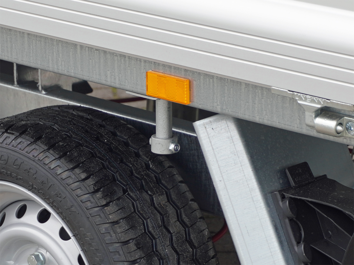 un610759_unsinn_web__dk_2715-26-13_10