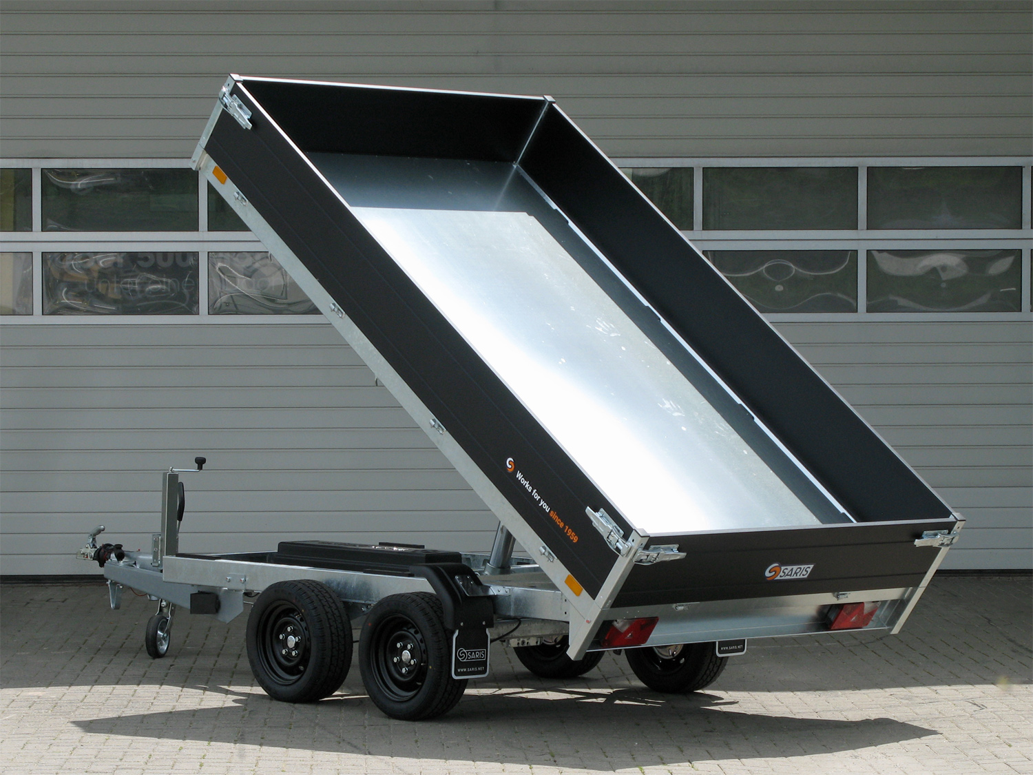 sak1-306-184-2700-2-e35-be_saris_k1_306_184_2700_2_e35_1