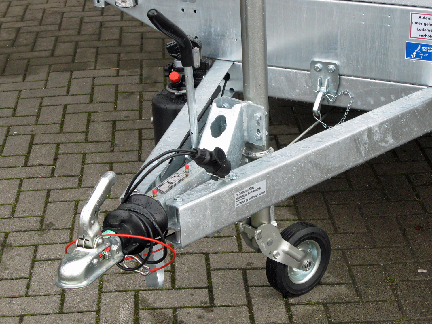 st25806010_stema_rke_o2_13-27-151_7