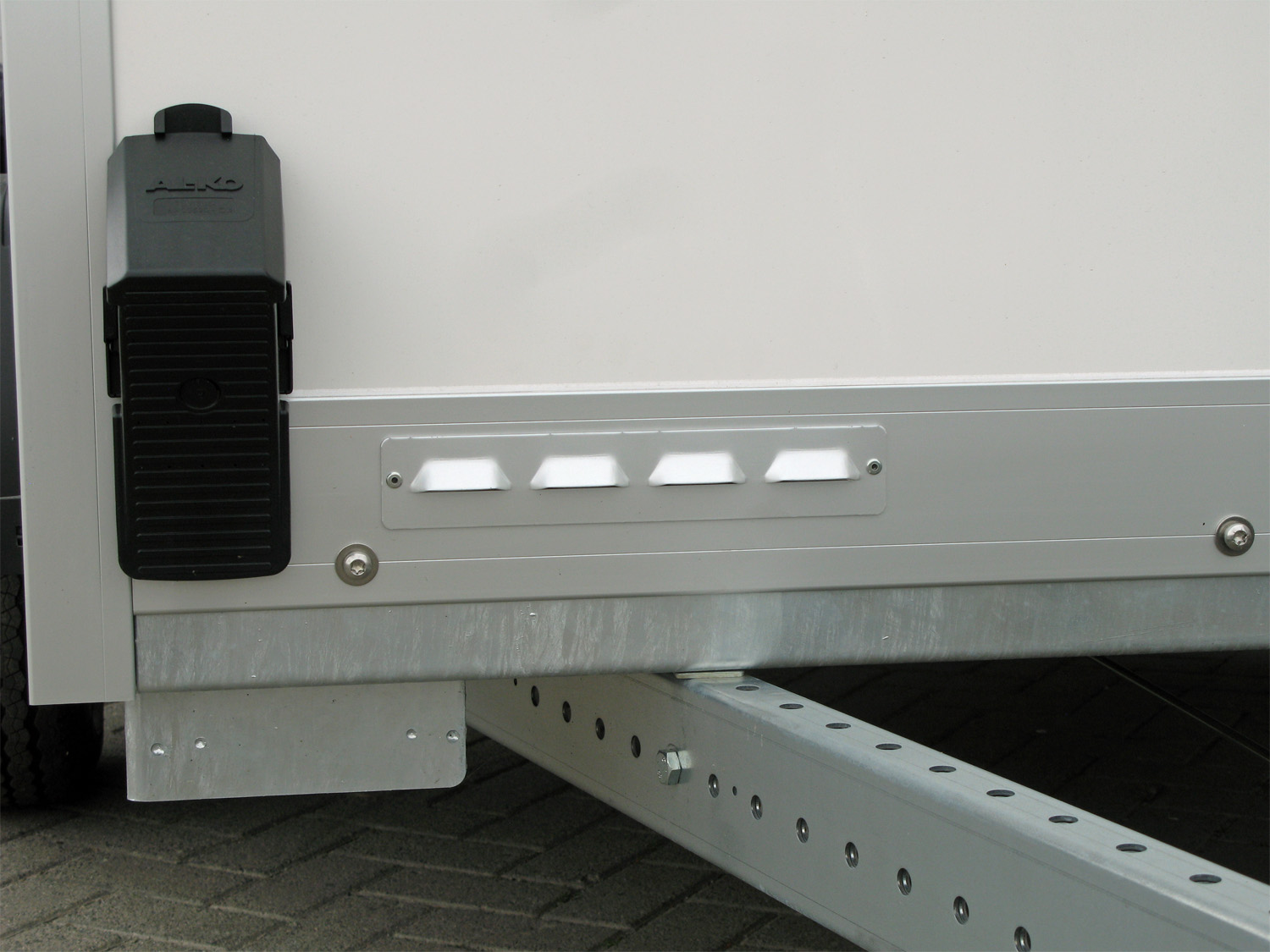 st26135062_stema_p-box_stpk_o2_18-30-181p182_11