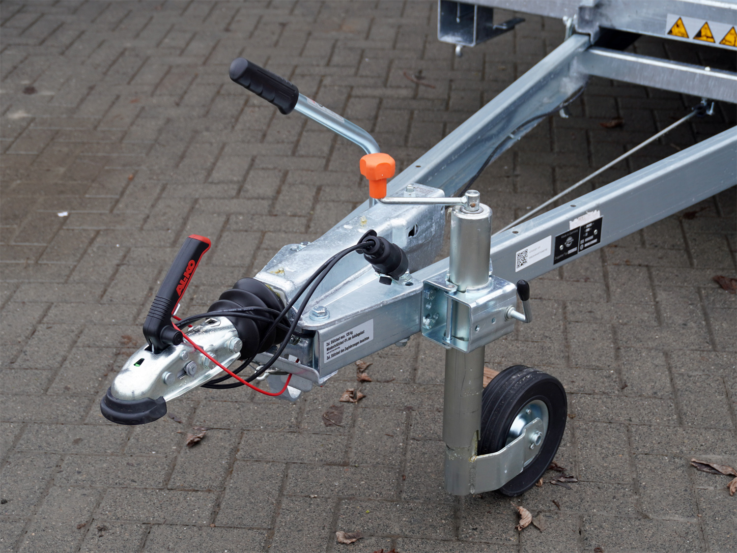 stath31021101_stema_ath_27-40-212_atour_2_6