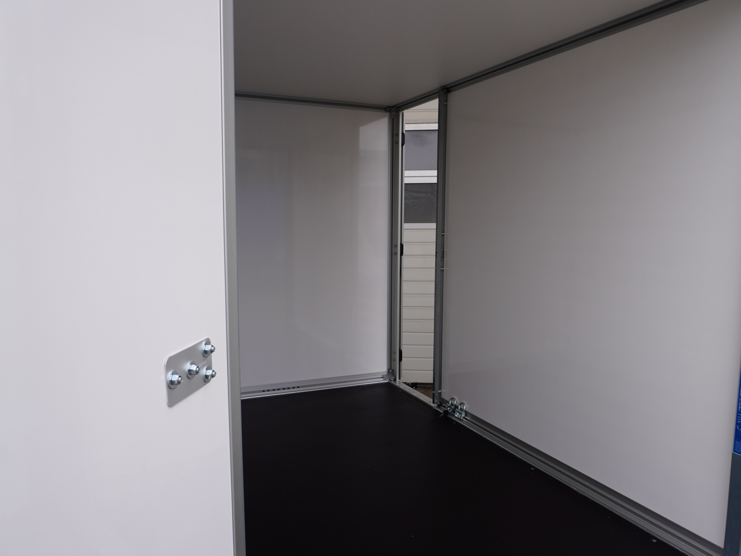 st26148062-t_stema_p-box_stpk_o2_27-32-182p202_6