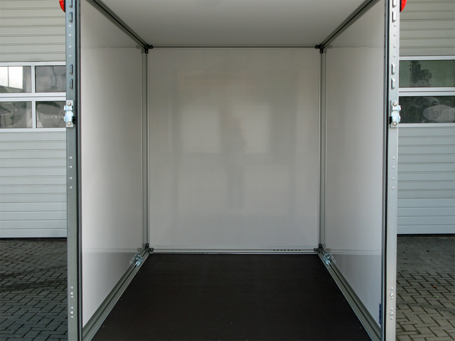 st26137064_stema_p-box_stpk_o2_15-30-151p152_7