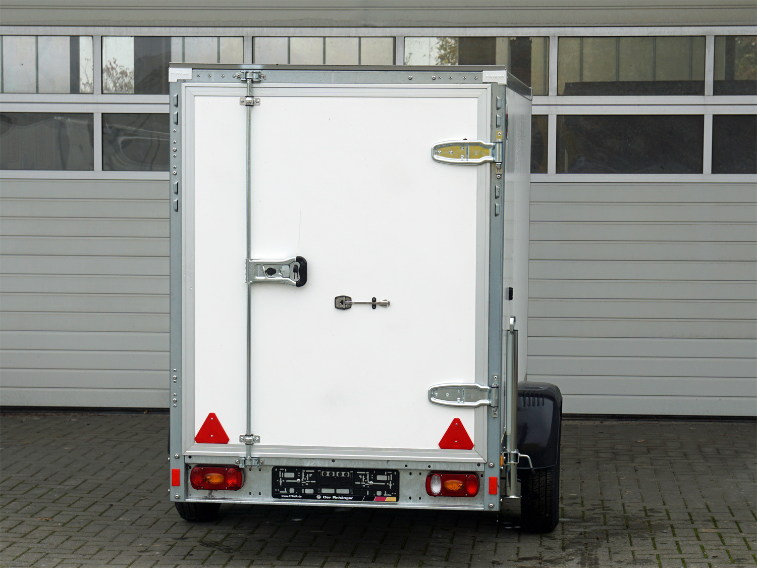 st26116061_stema_p-box_stpk_o2_15-25-131p151_4