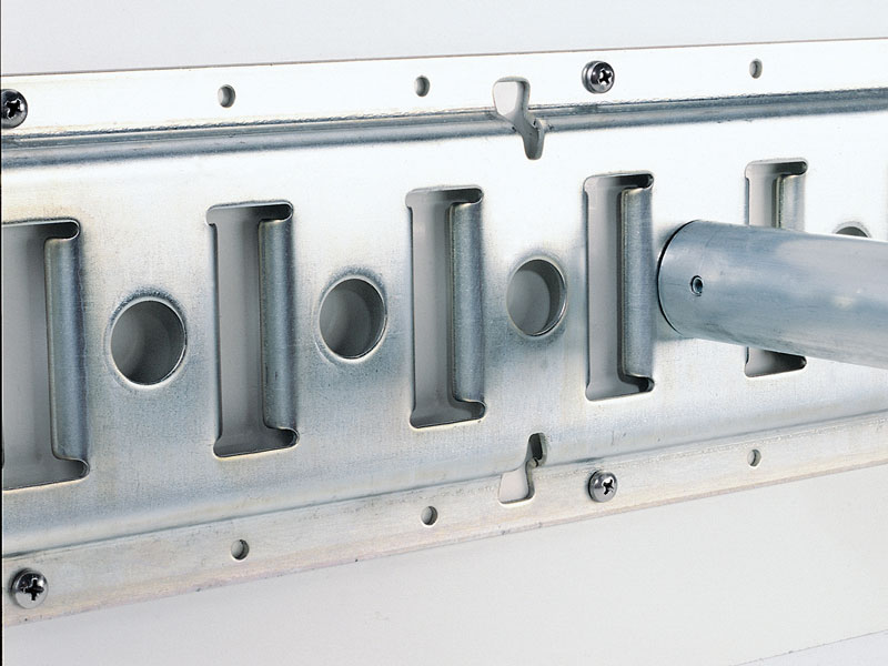 hu74000199_schlitzankerschiene_fuer_sandwich_je_lfd_meter_1