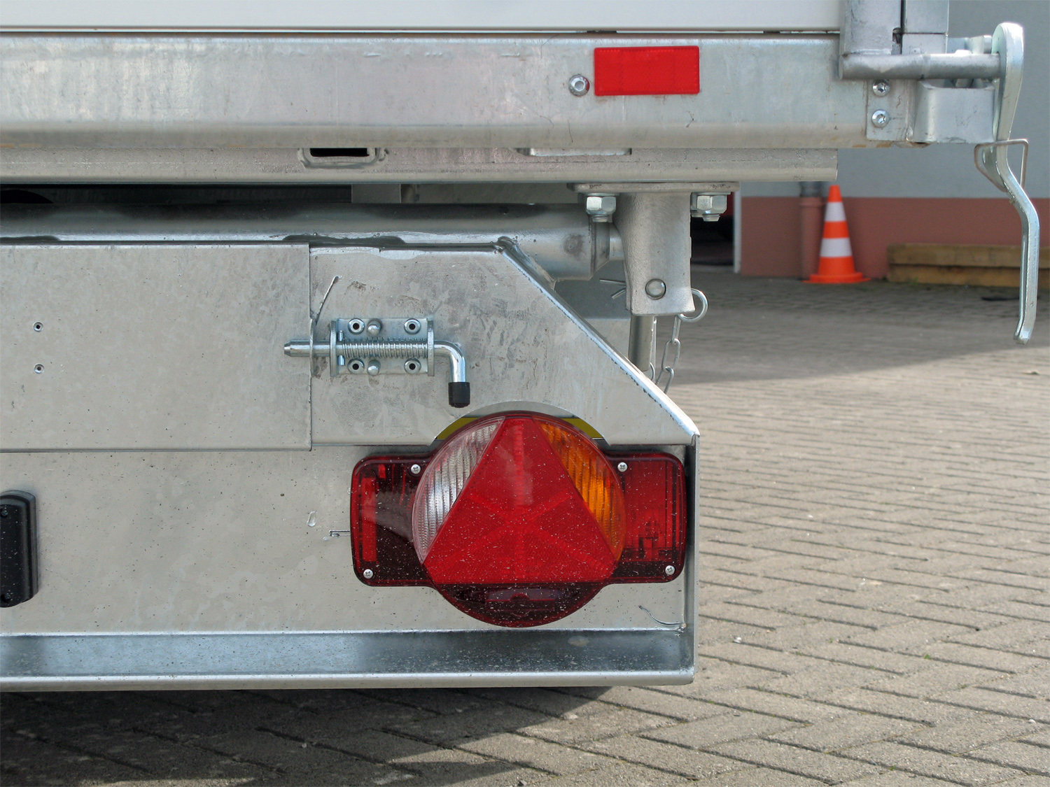 hu3017-1-ga-ra_humbaur_htk_350031_alu_profi_plus_5