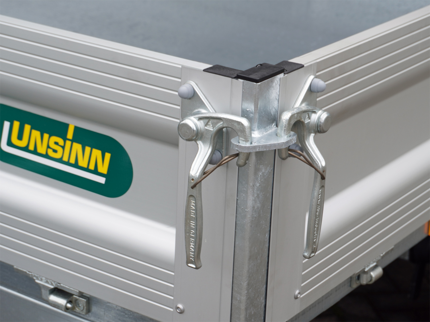 un14040_unsinn_udk_2715-18-13_12