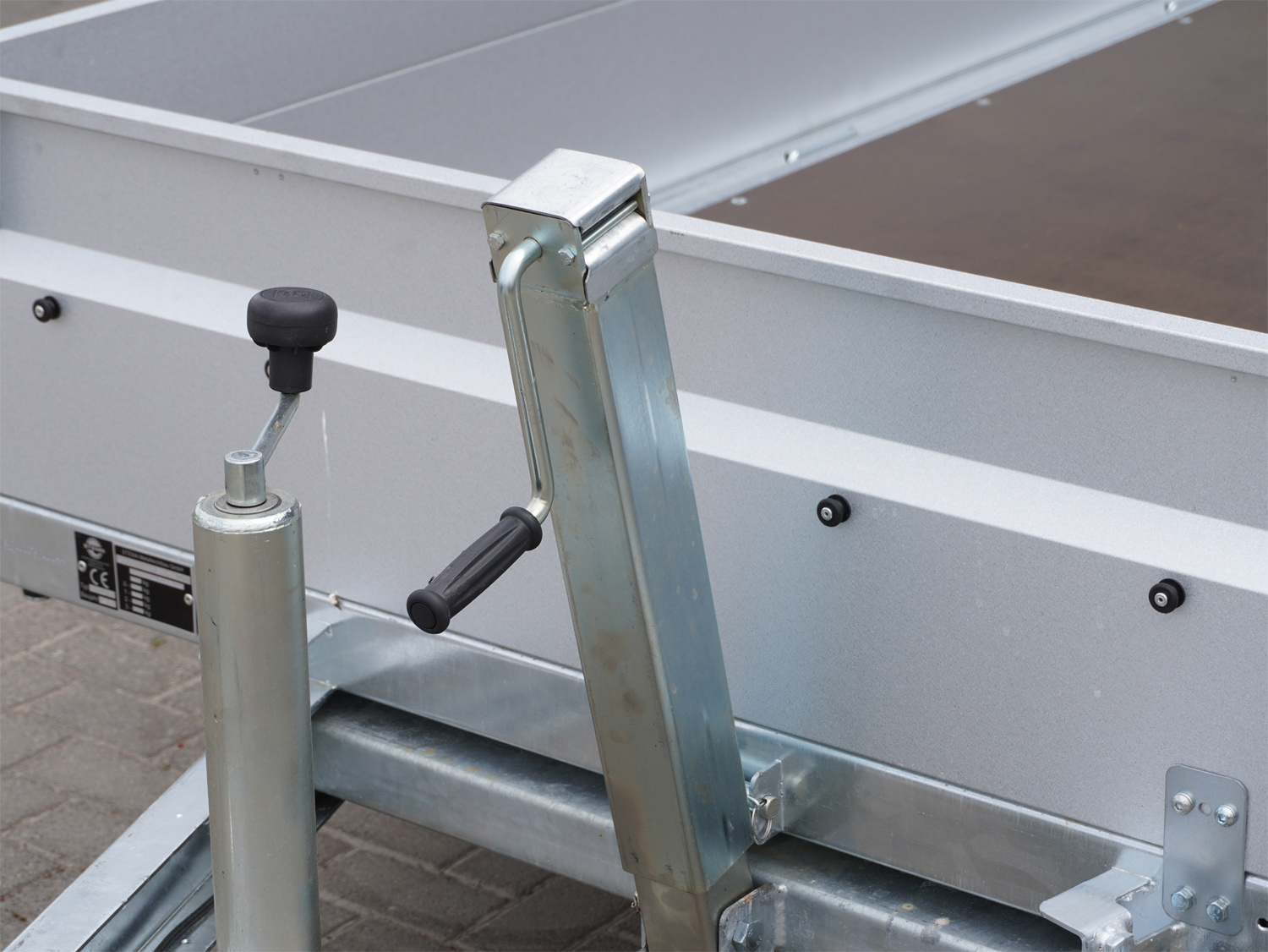 st24267001_stema_mut_o2_15-25-151_9