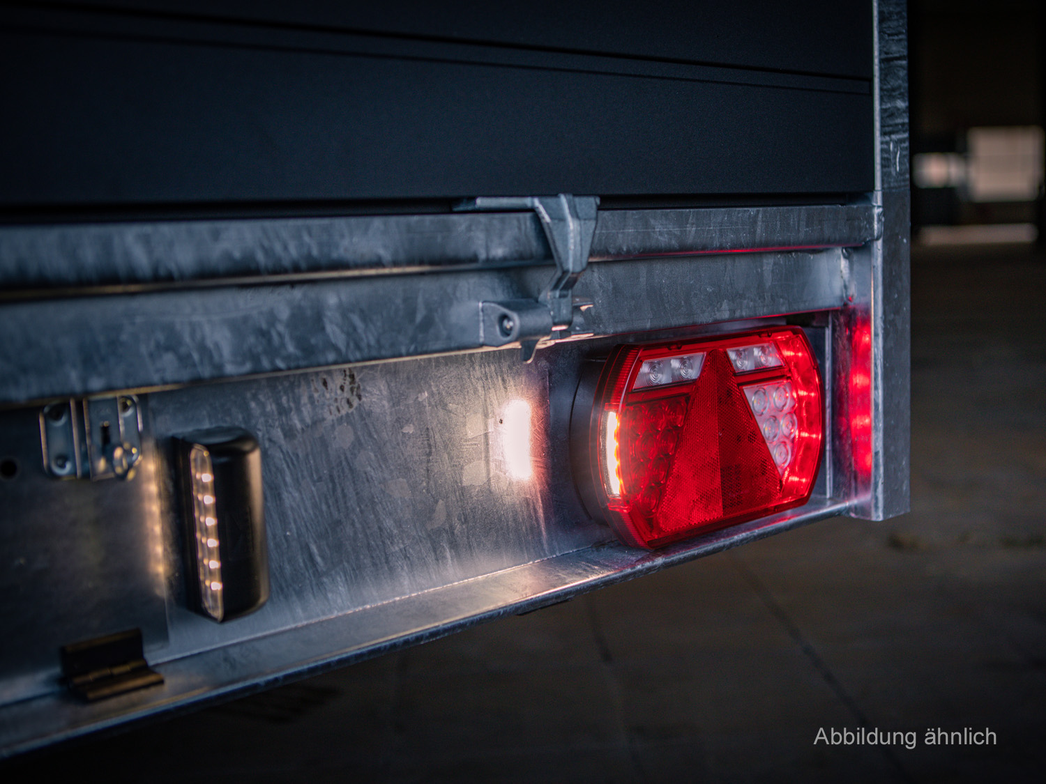 sa2500001400_komplette_led-beleuchtung_1