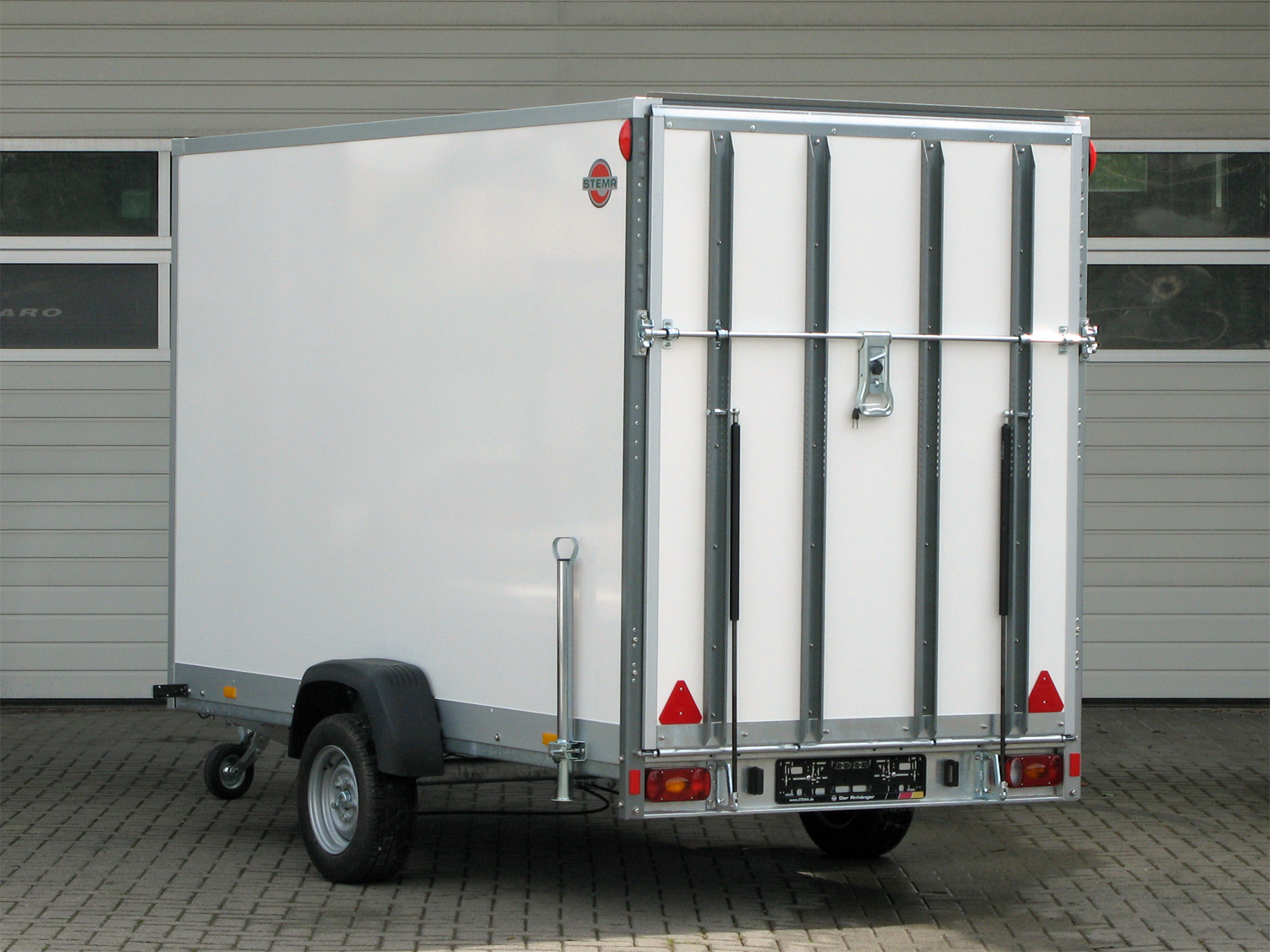 st26137064_stema_p-box_stpk_o2_15-30-151p152_2