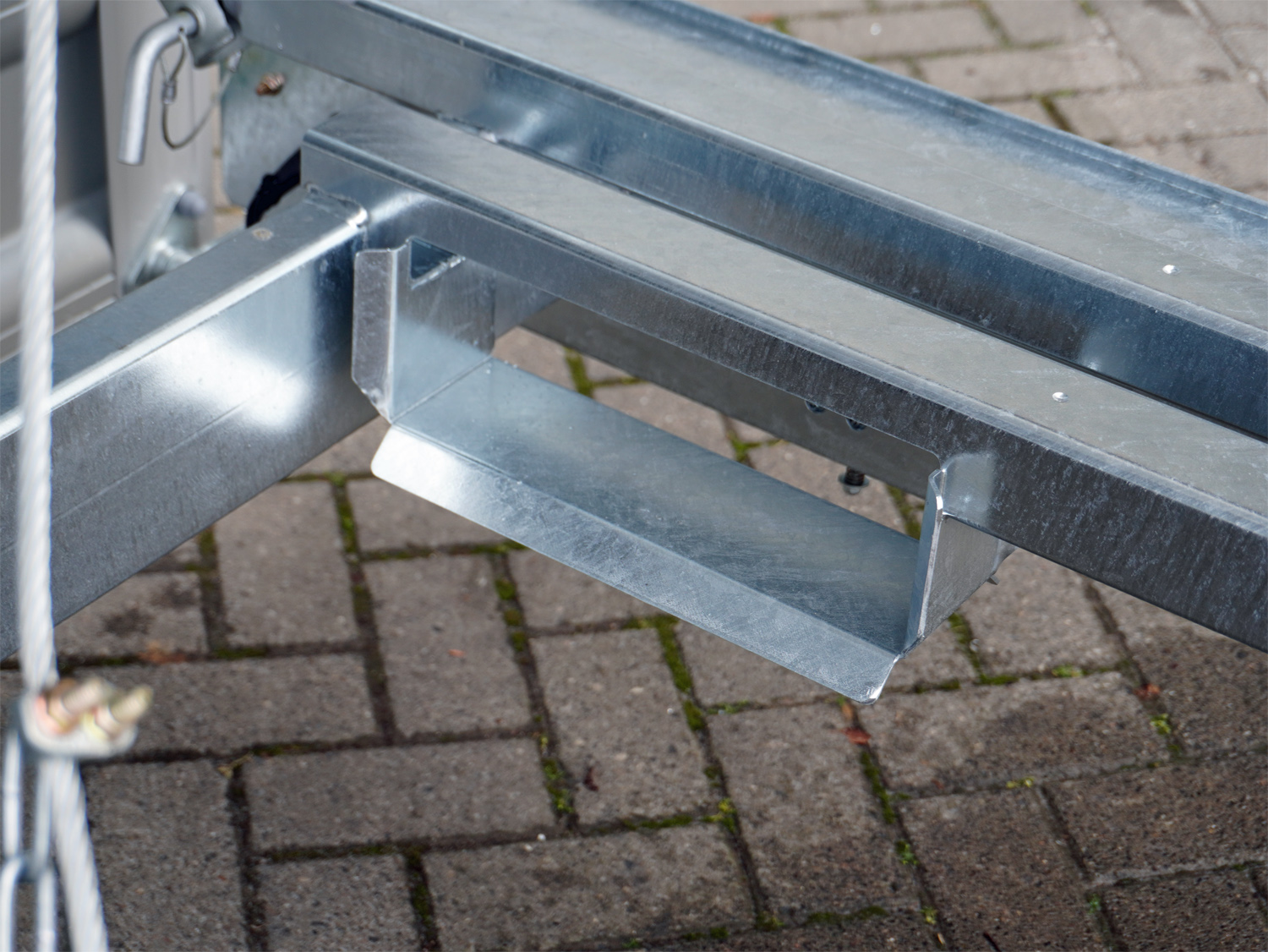 un610756_unsinn_udk_2715-18-13_10