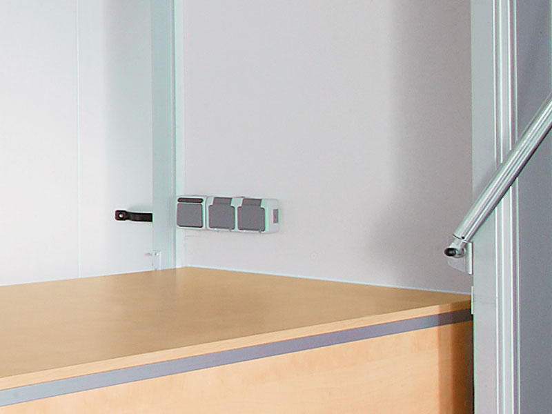 hu71511005_doppelsteckdose_16_ampere_1