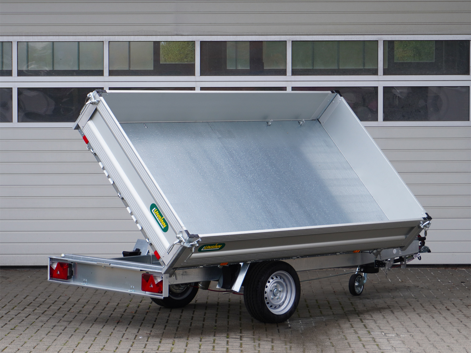 un610756_unsinn_udk_2715-18-13_3