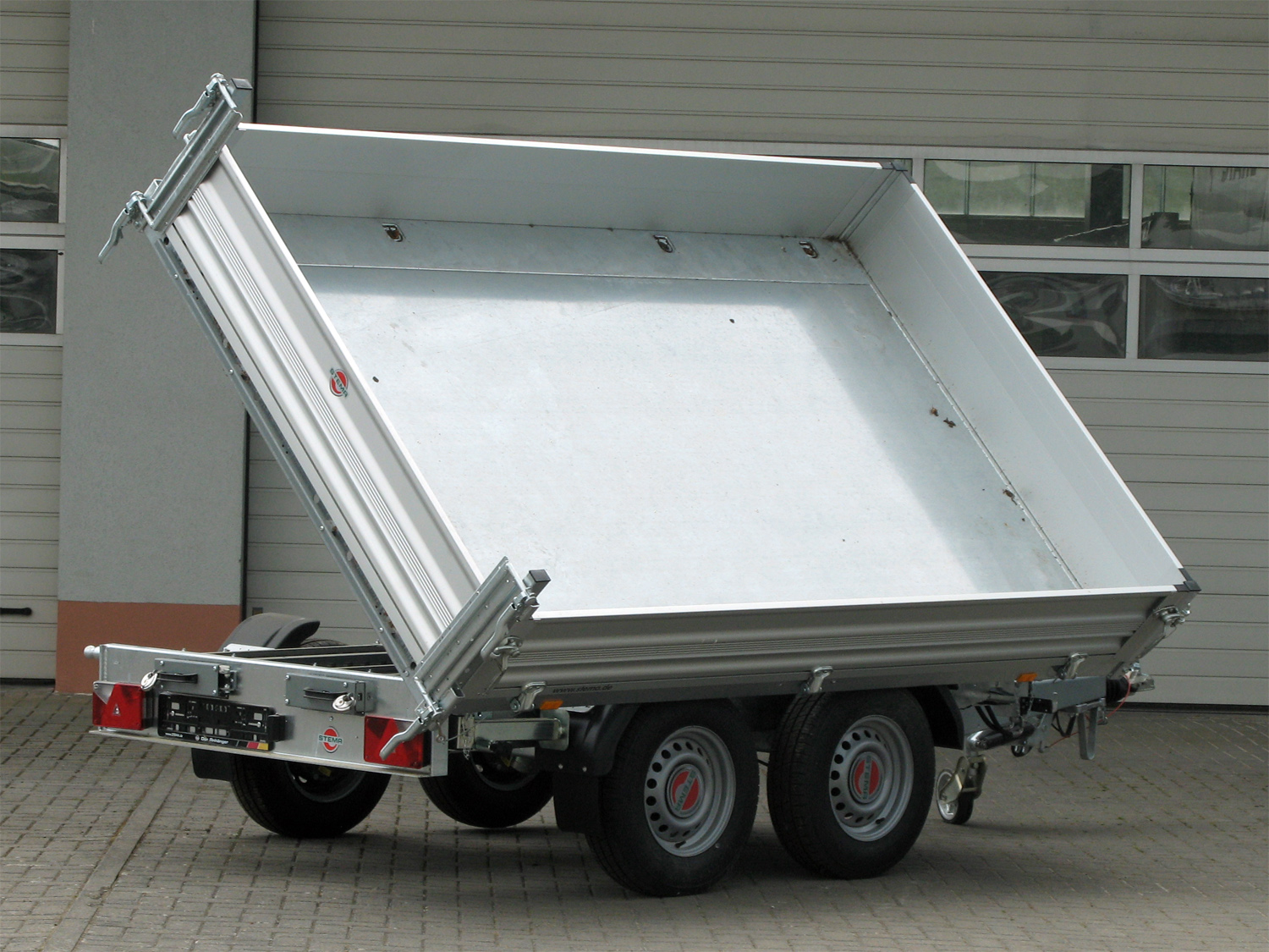 st25929020_stema_shdk_35-36-182b_trius_alu_3