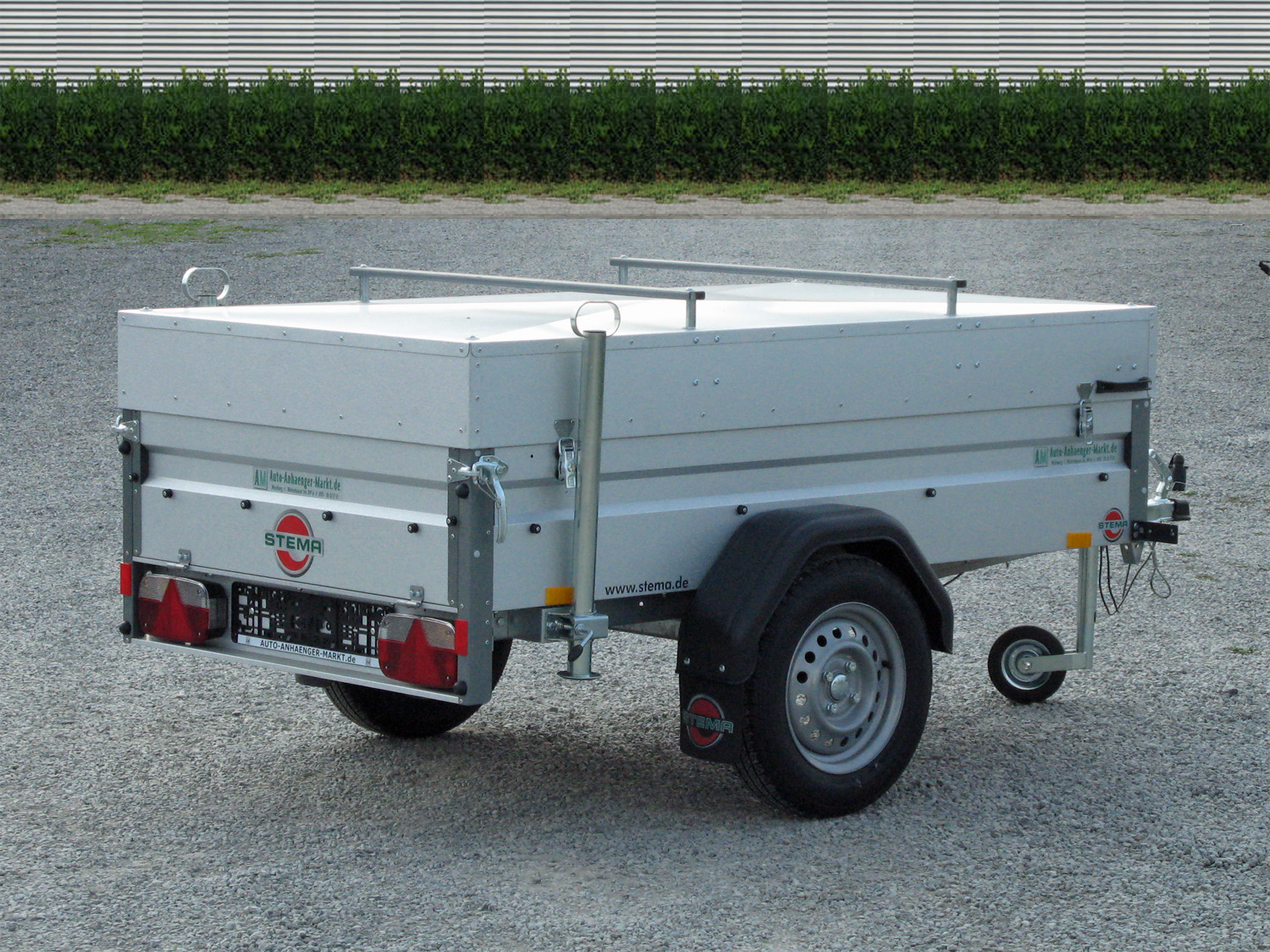 st24220050_stema_st_o1_75-25-131_3