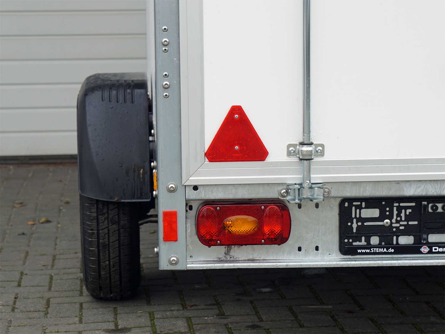 st26116061_stema_p-box_stpk_o2_15-25-131p151_10