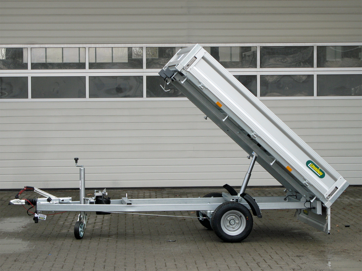 un524408-al_unsinn_web_30_hk_2315-13-10_4