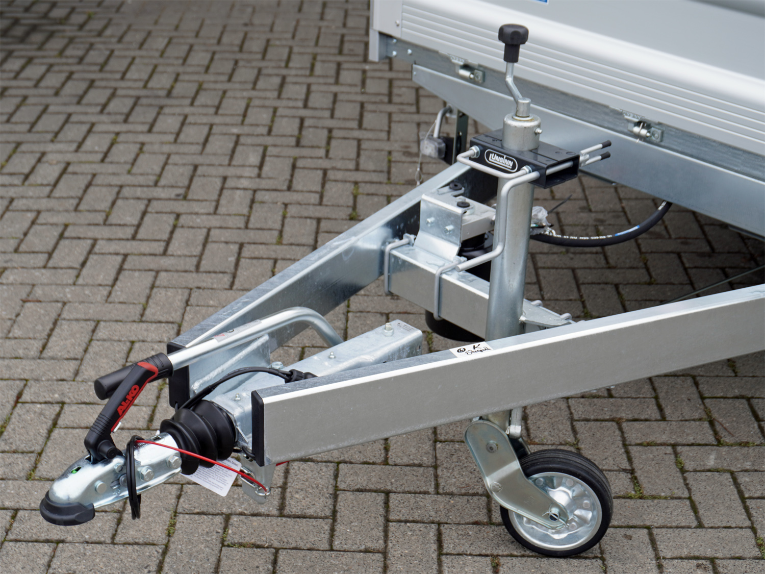 un610756_unsinn_udk_2715-18-13_12