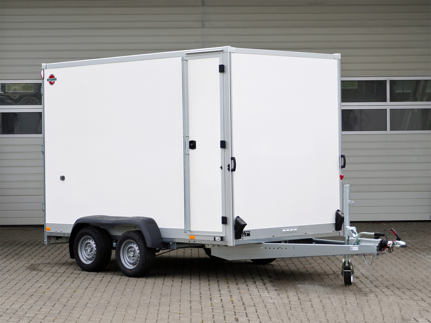 st26148062-t_stema_p-box_stpk_o2_27-32-182p202_1