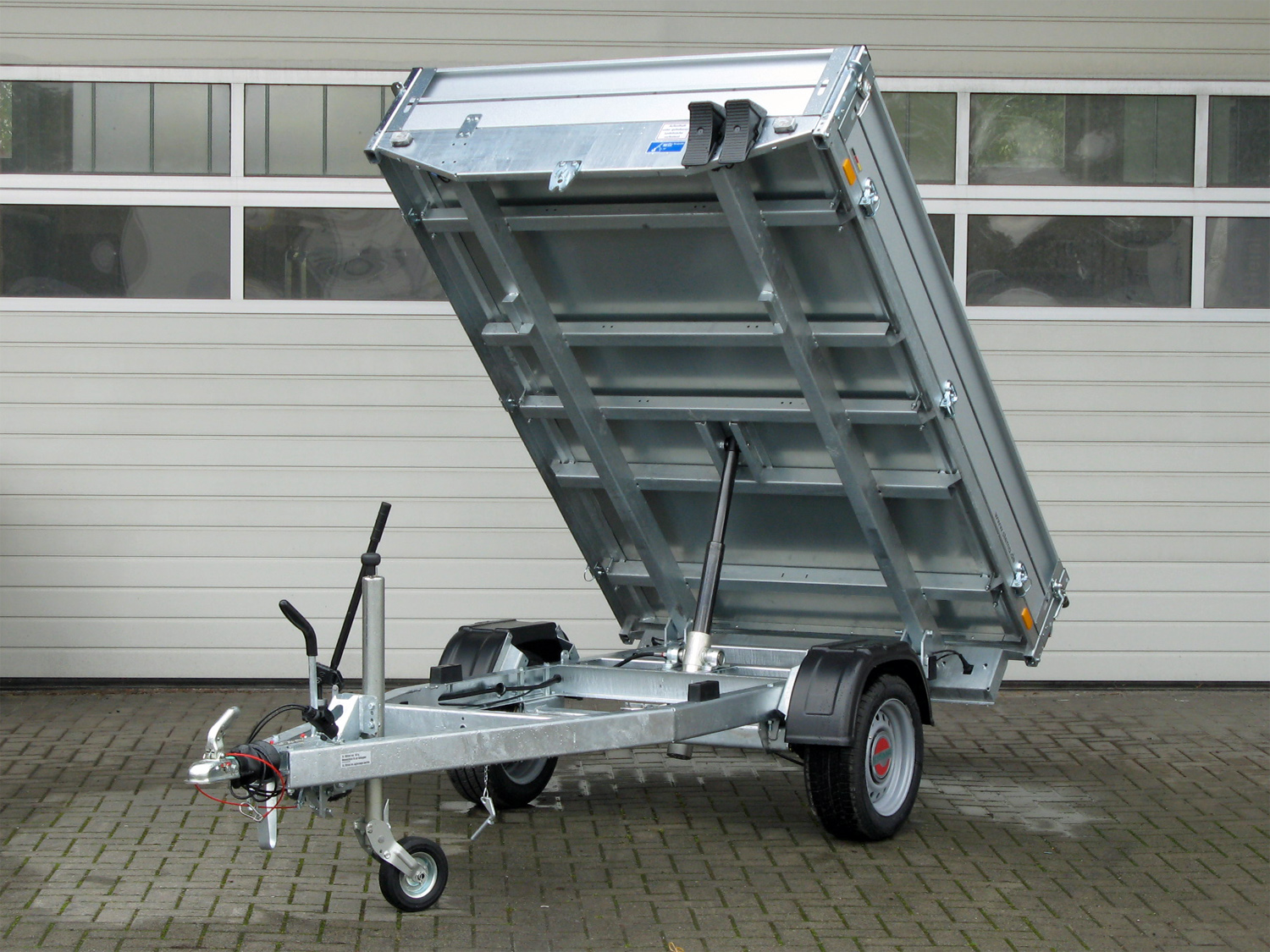 st25804010_stema_rke_o2_15-23-151_1