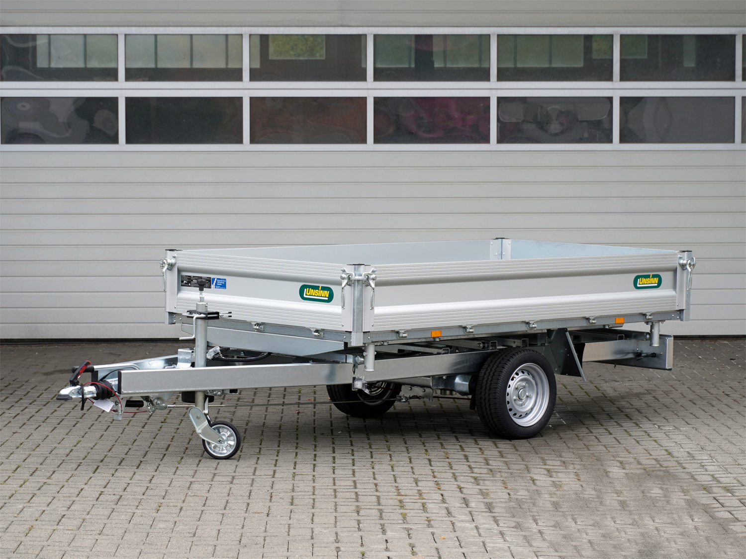 un610756_unsinn_udk_2715-18-13_5