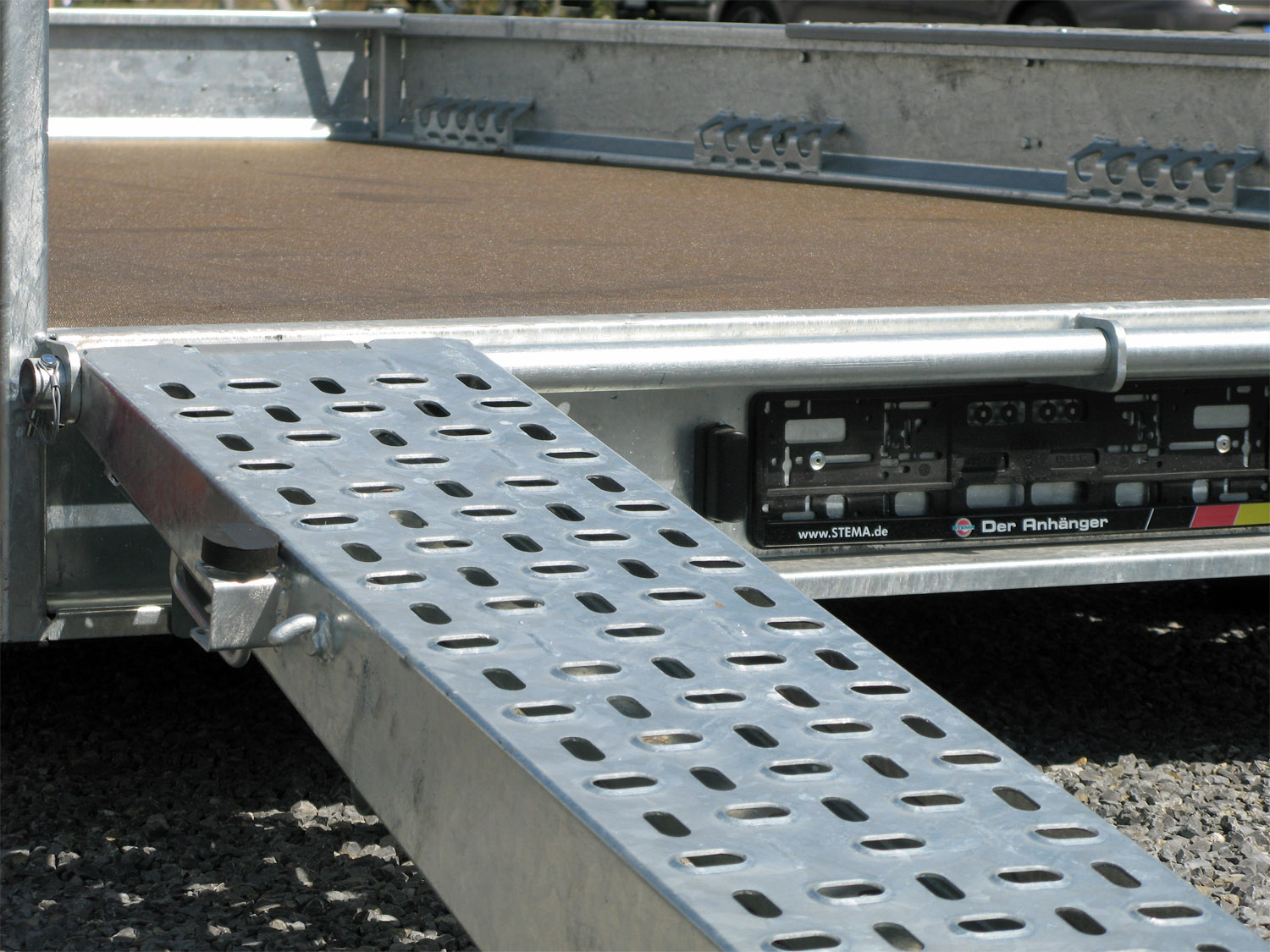 st24918110_stema_bmat_o2_35-30-182_3