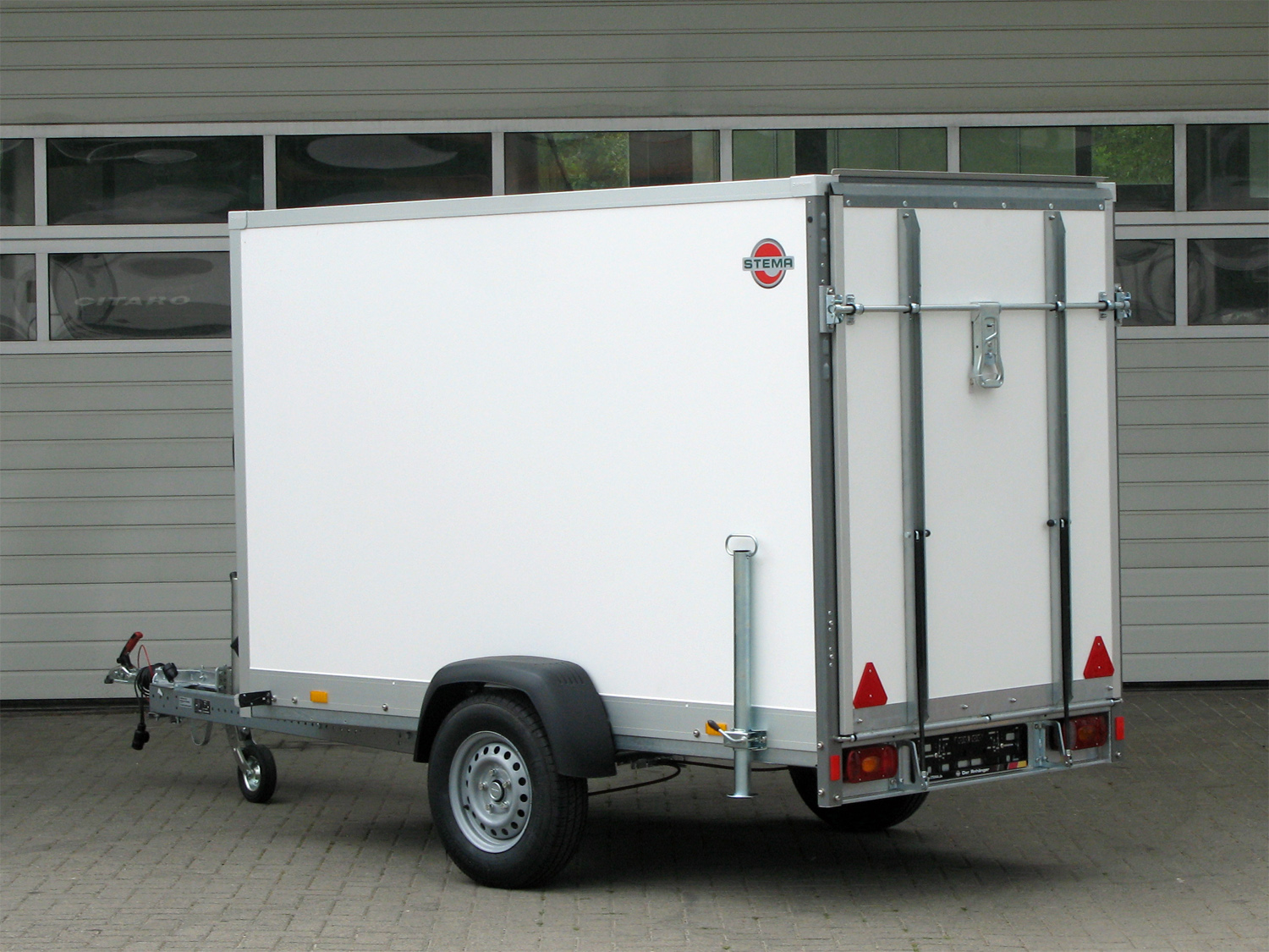 st26122064_stema_p-box_stpk_o1_75g-25-131p151_2