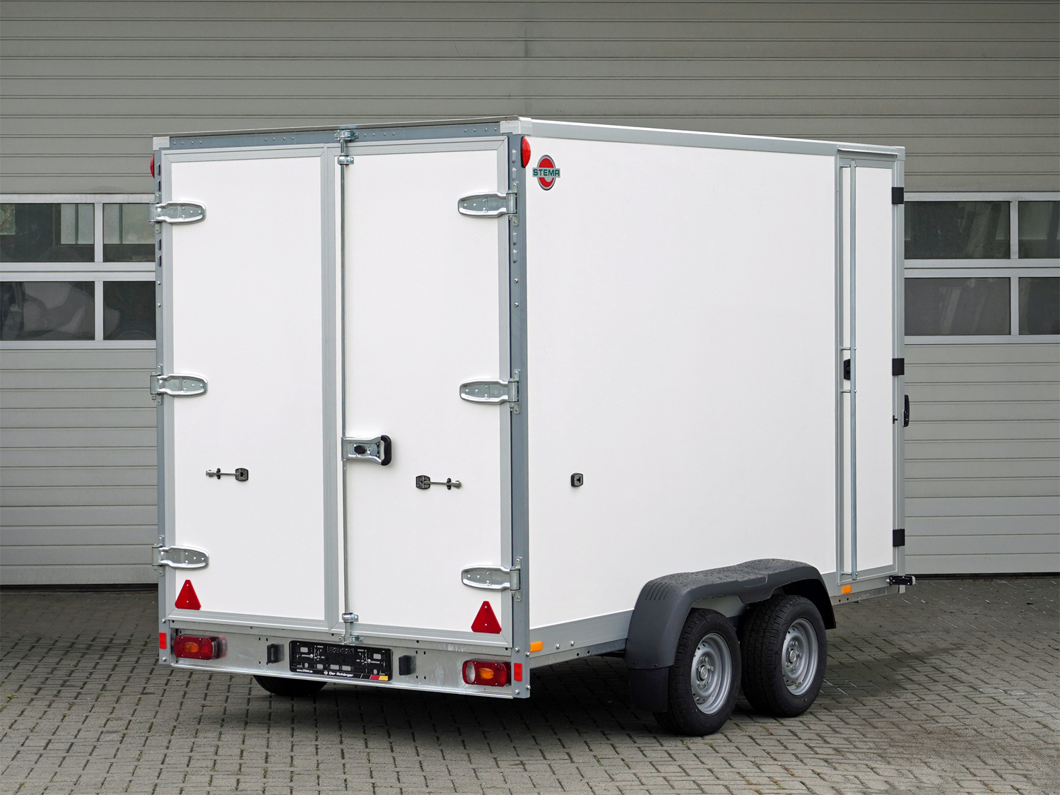 st26148062-t_stema_p-box_stpk_o2_27-32-182p202_2